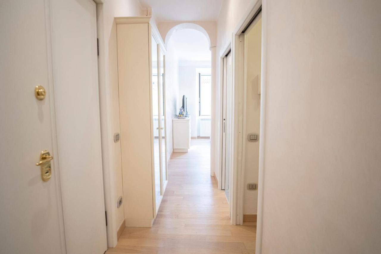 Noliday Suite Riviera Luxury Sea Flat Bagian luar foto